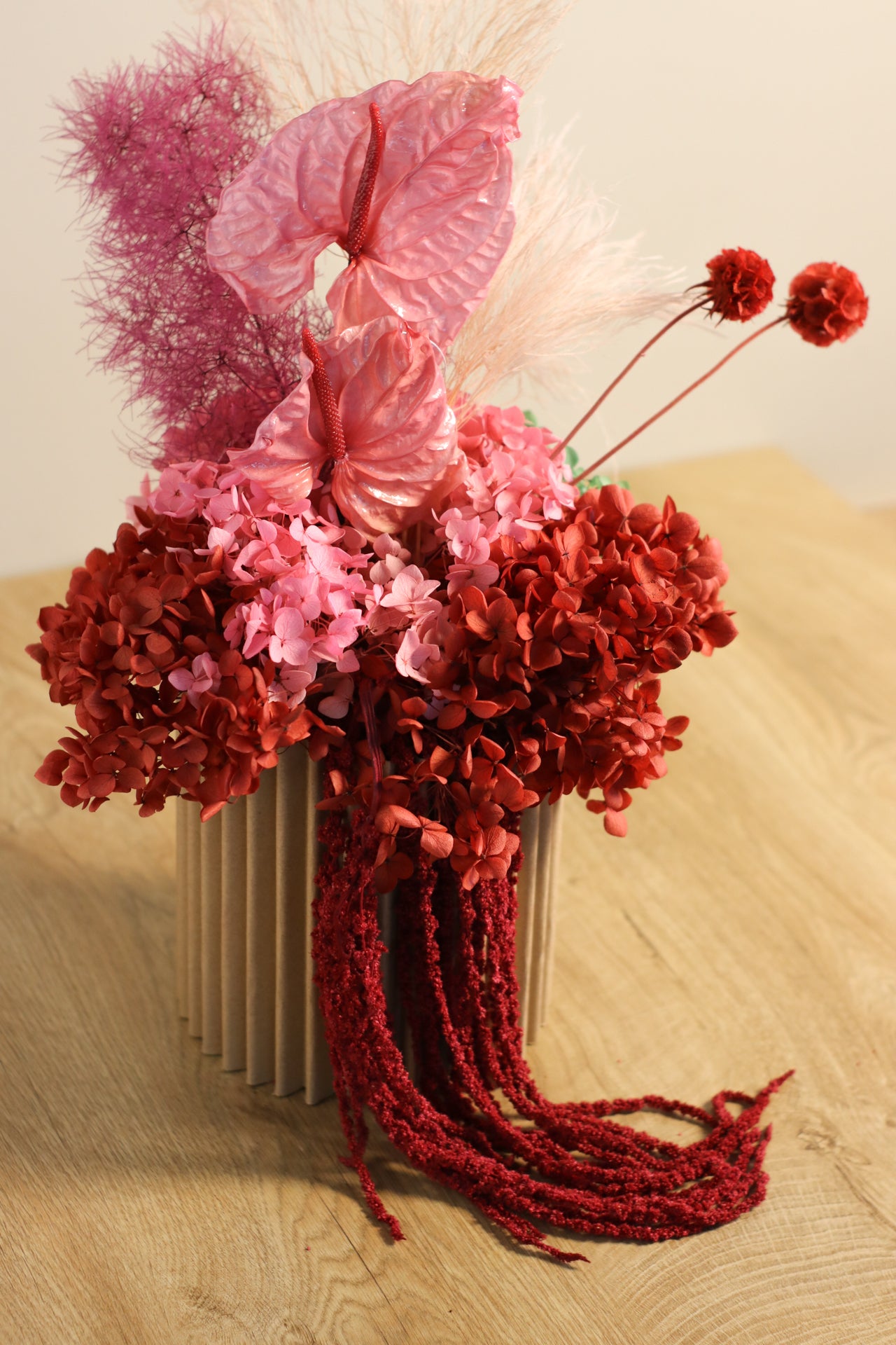 Grande Cremisi, composizione di fiori stabilizzati